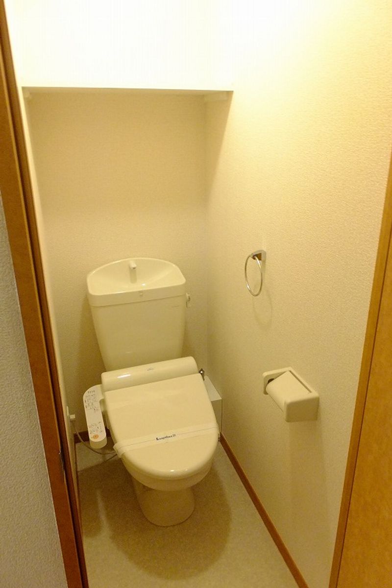 レオパレスシェーネ トイレ