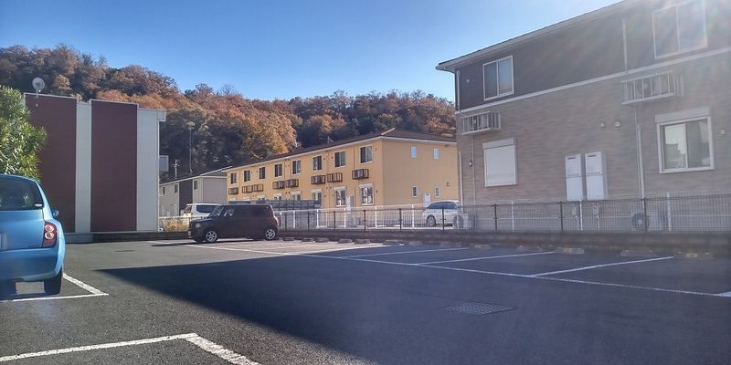 レオネクストパウロウニア 駐車場