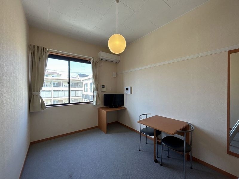 レオパレス千年の時 居間