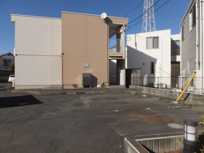 レオパレスクレール 駐車場