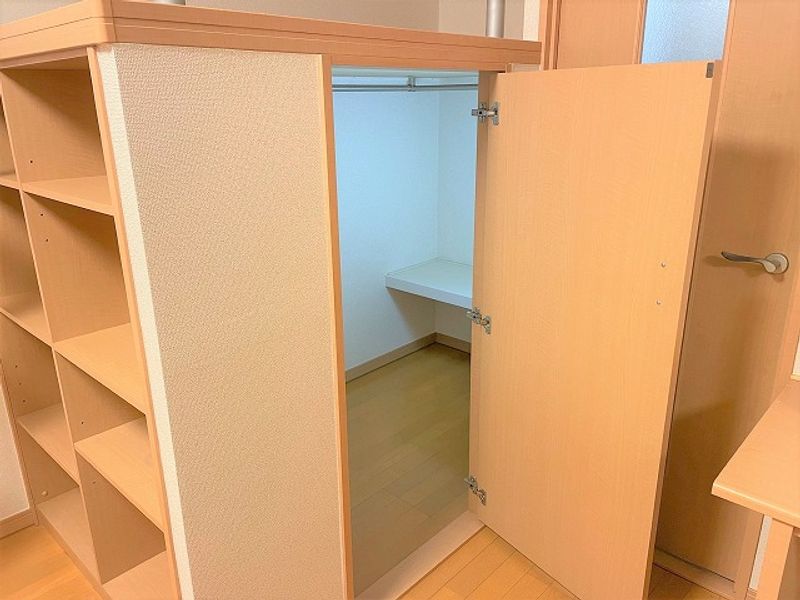 レオパレスハッピーブリッジ 収納