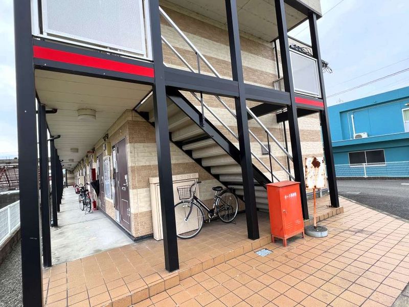 レオパレスガーデン　岩出 エントランス
