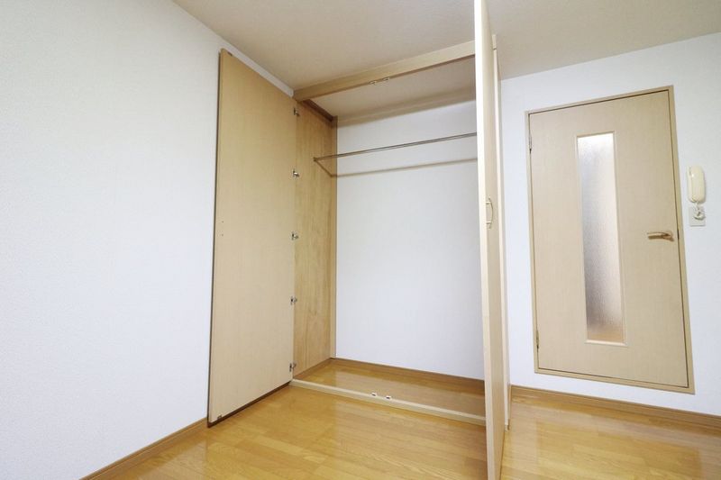 レオパレス東草津 収納