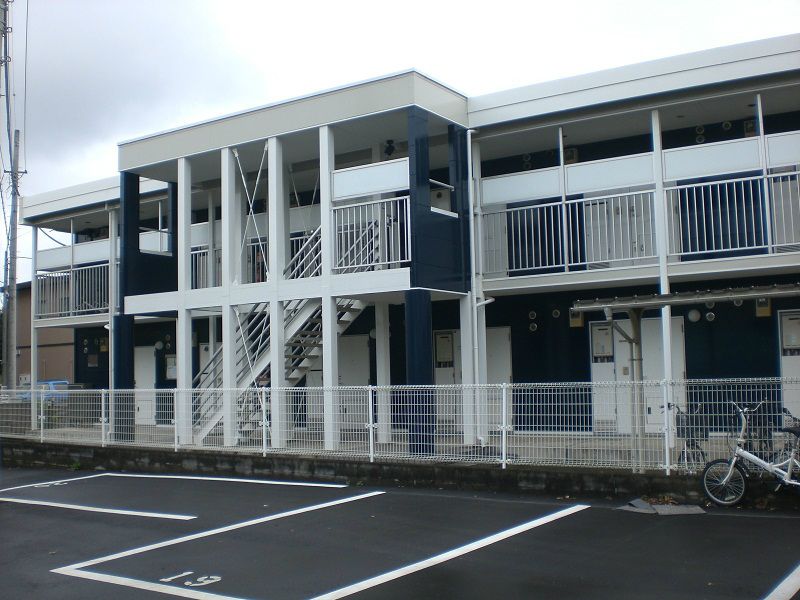 レオパレスリバーパーク花見川 外観