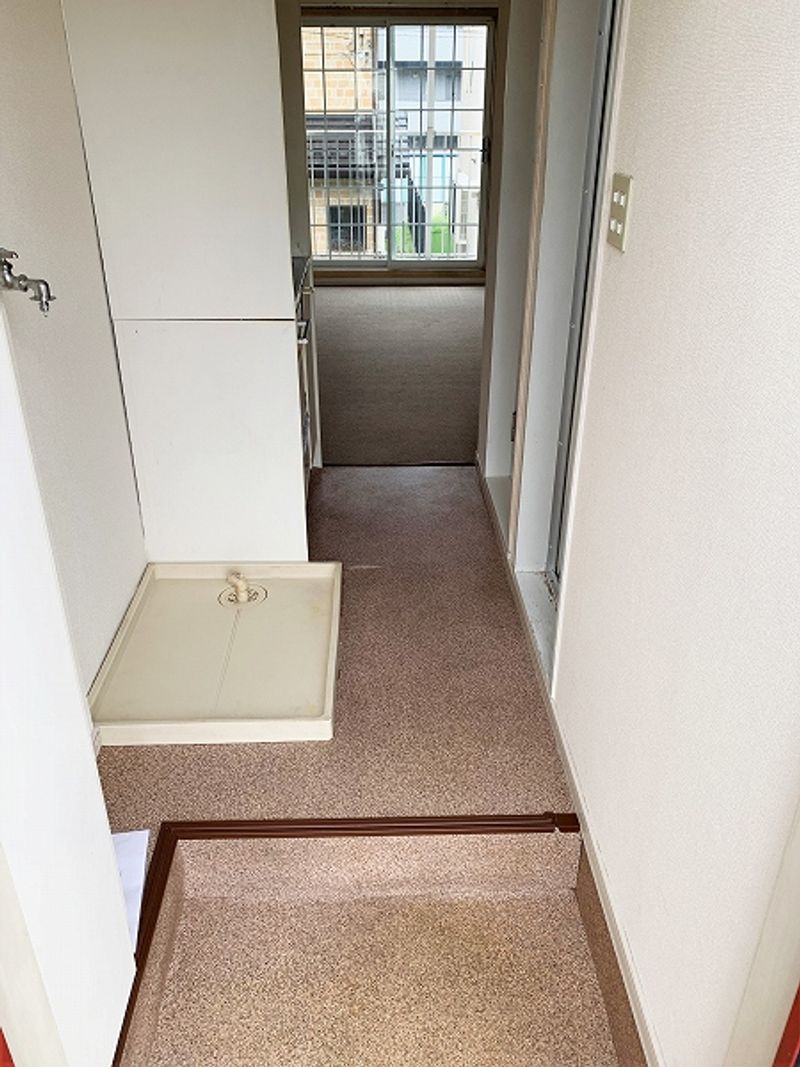 レオパレスハピネス昭和 玄関