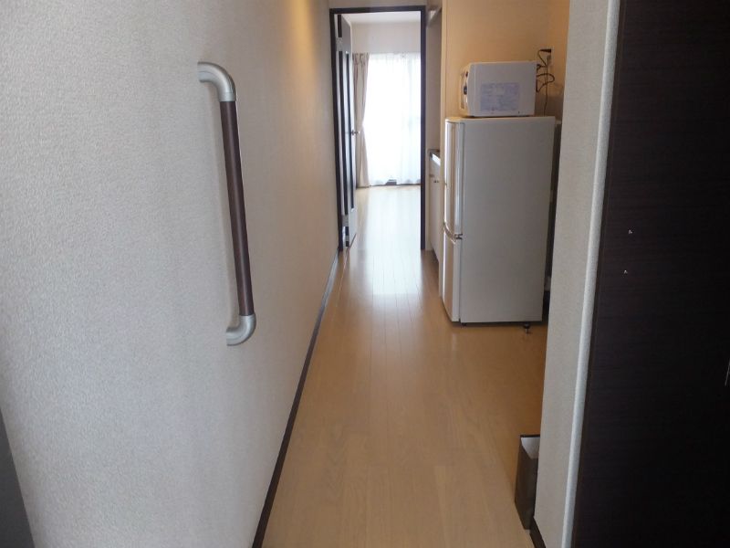 レオネクスト小鶴　二番館 玄関