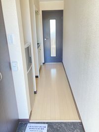 レオネクストＷＥＳＴ　ＳＩＤＥ 玄関
