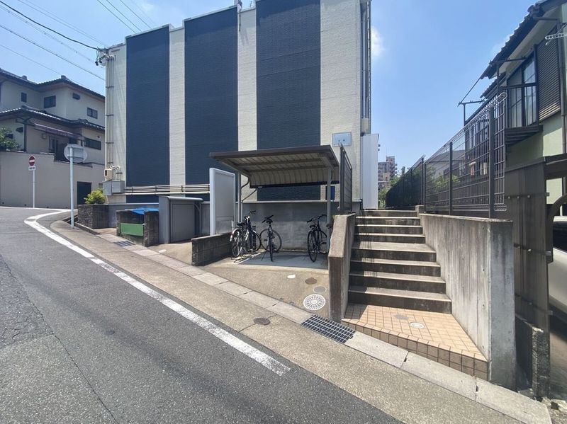 レオネクスト池場 共用部分