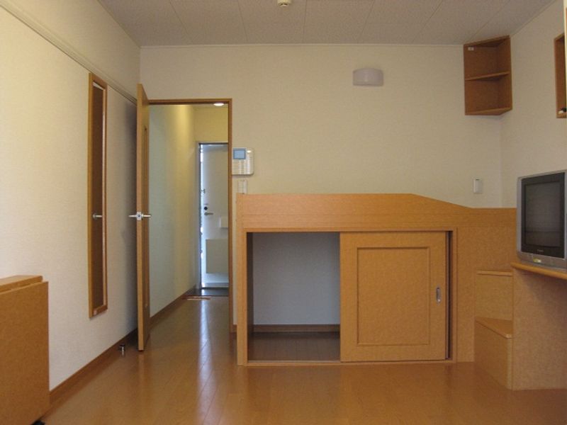 レオパレスＲＡＫＵＪＯ 居間