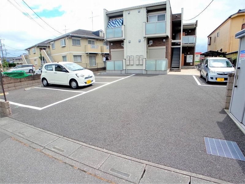 ミランダフェニックス 駐車場