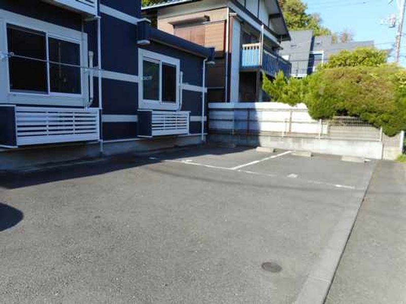 レオネクストナトーラ玉縄 駐車場