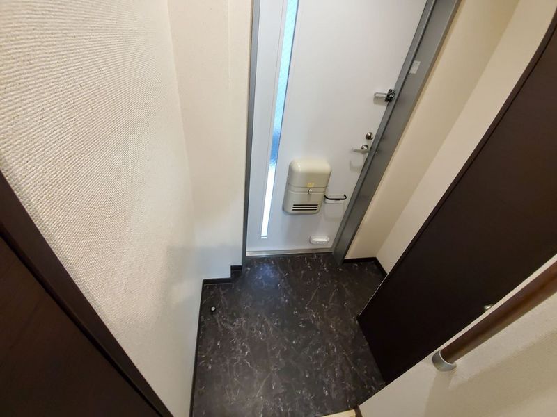 レオネクストイクセン６ 玄関