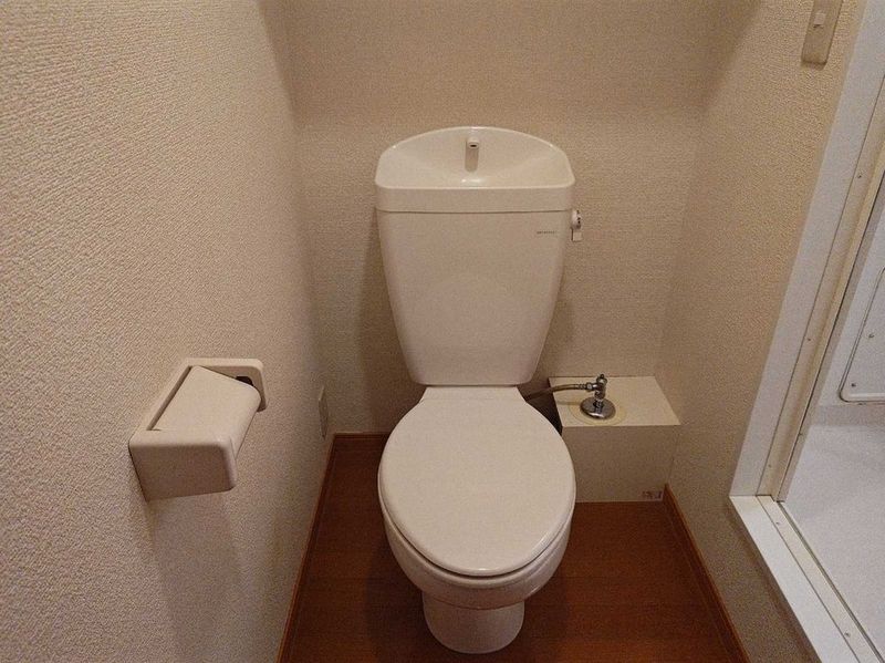 レオパレスＥＳＳＯＲ湯築 トイレ