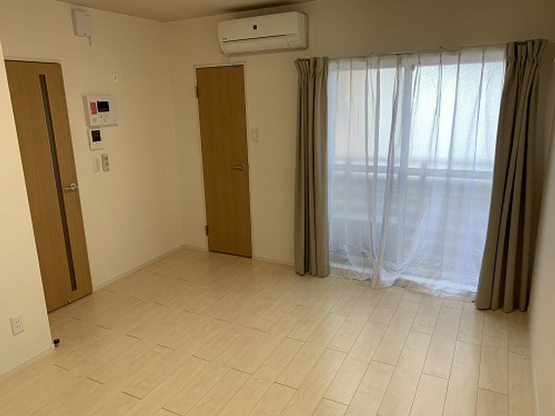クレイノ中野 居間