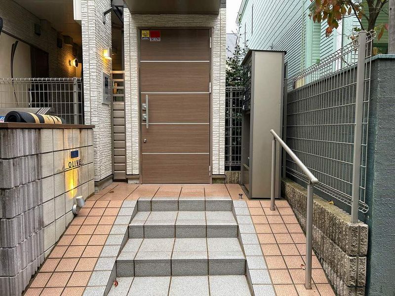 クレイノＯＬＩＶＥ エントランス
