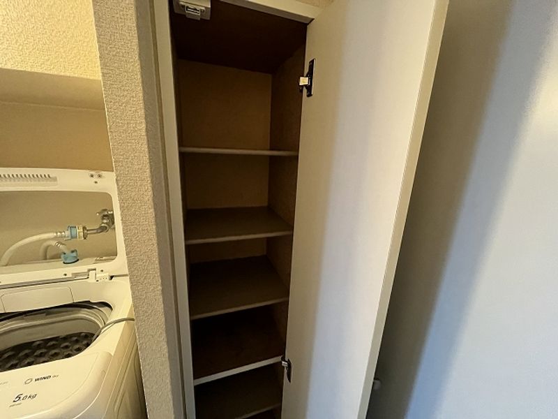 レオパレスメルツェ 収納