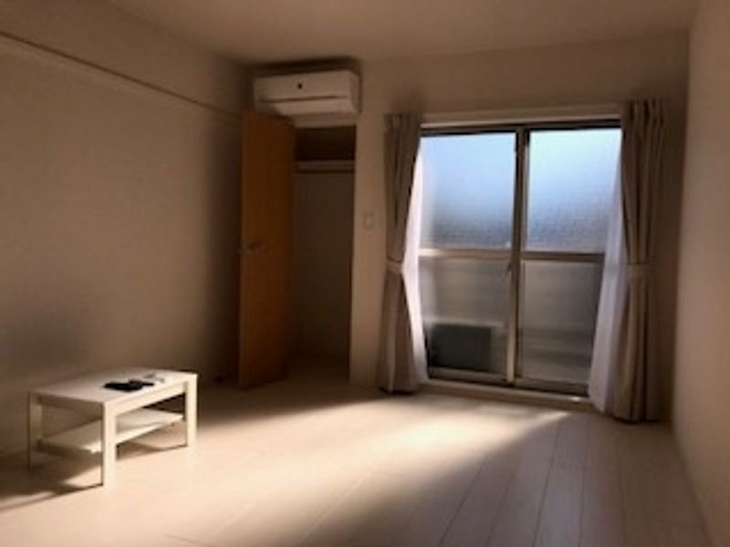 クレイノコスモ 居間