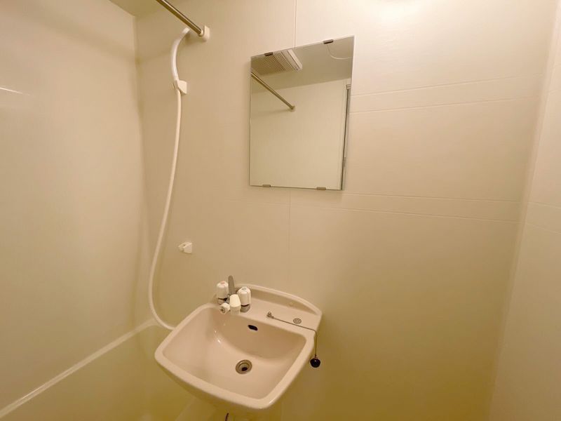レオパレスセレッソ静波 洗面台
