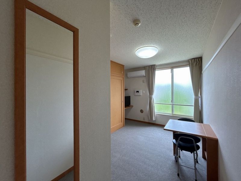 レオパレス広町 居間