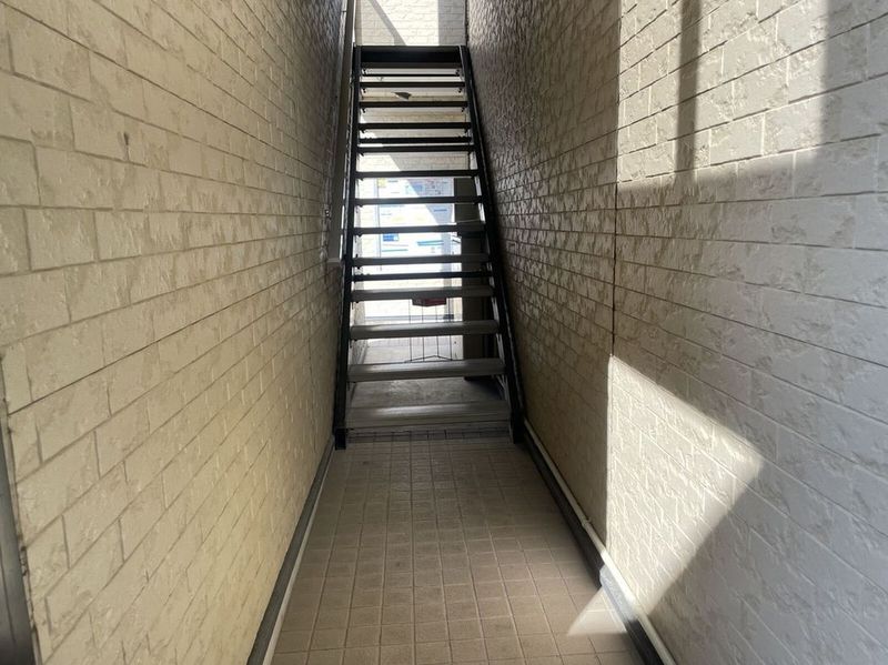 leopalace Vient Entrance