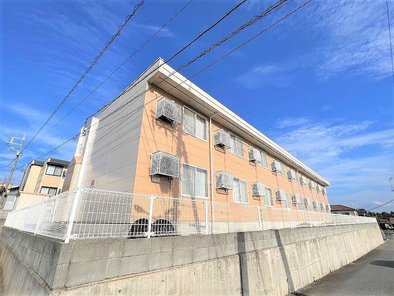 レオパレスビッグストン 外観