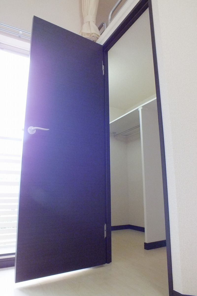 レオネクストやなぎ荘　第三 収納