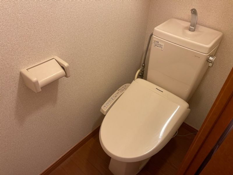 レオパレスＳＨＩＯＨＡＲＡ トイレ