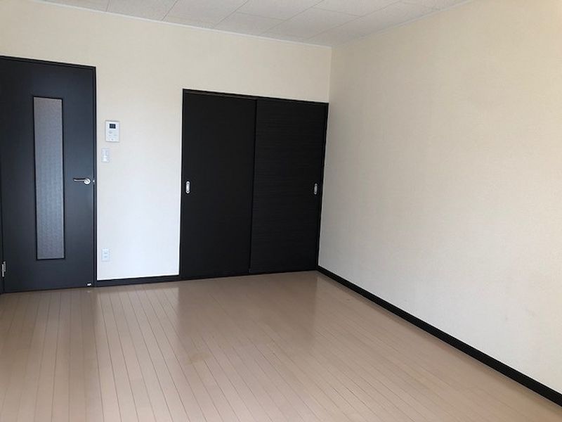 レオネクストリモーネⅤ 居間