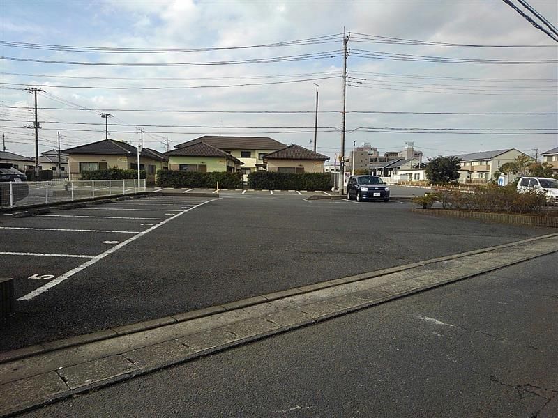 レオパレスＣＡＳＡ　二本松　２ 駐車場