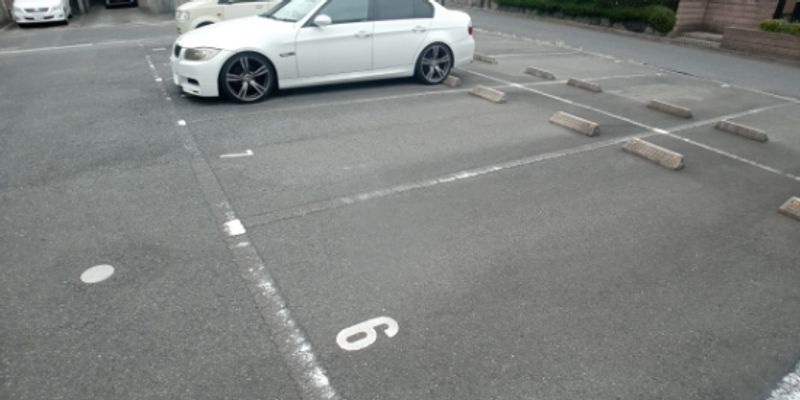 レオパレスユーダイ 駐車場
