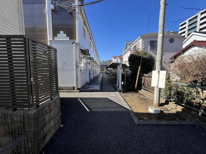 レオパレスアルテイル エントランス