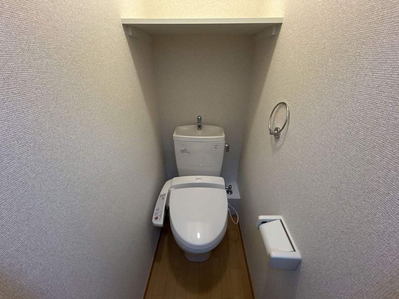 レオパレスヴァンメルベーユ トイレ
