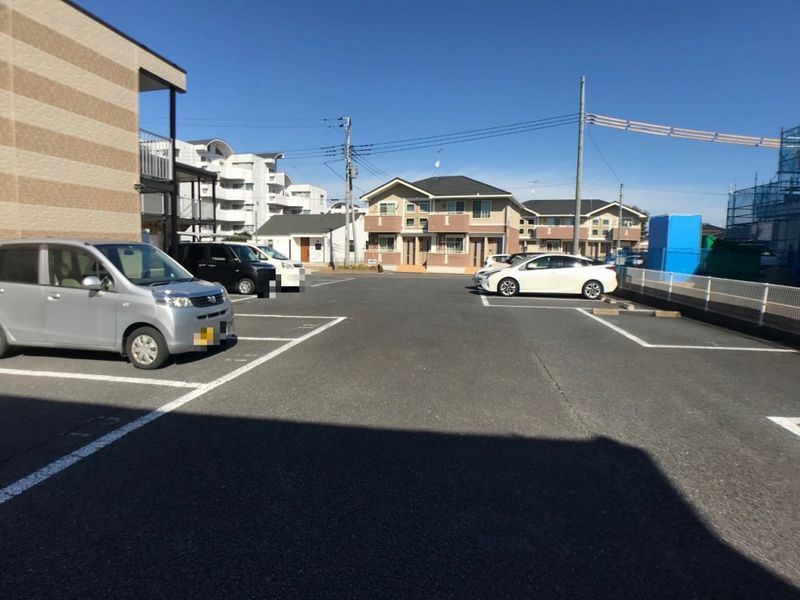 レオパレスエスポワール 駐車場