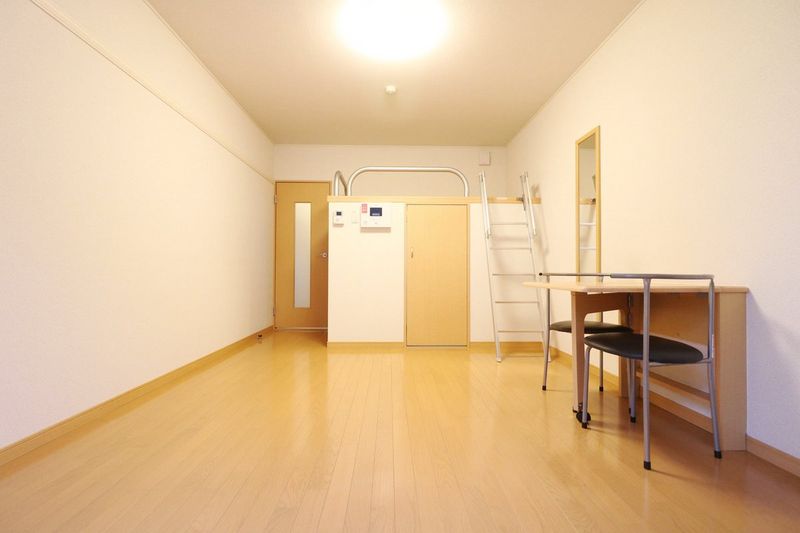 レオパレスアイエス 居間