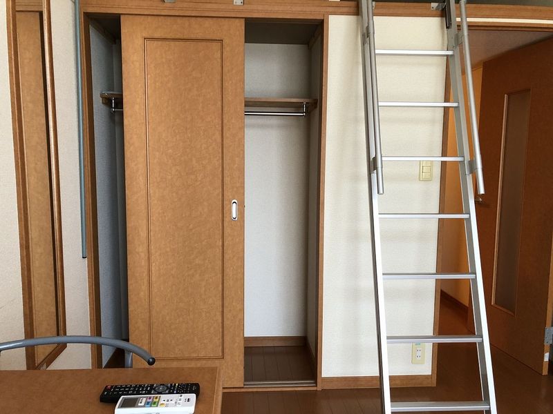 レオパレスＯＳＡＷＡ 収納