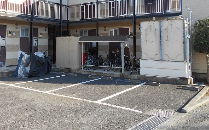 レオパレスエルハーベン 駐車場