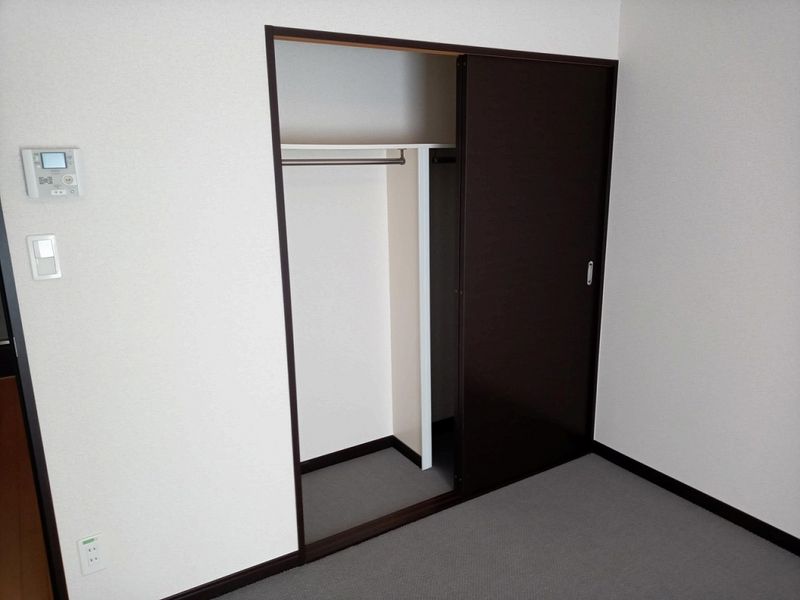 レオネクストカサミラ 収納