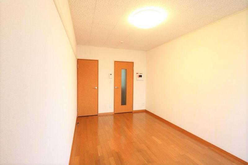 レオパレス田中殿 居間