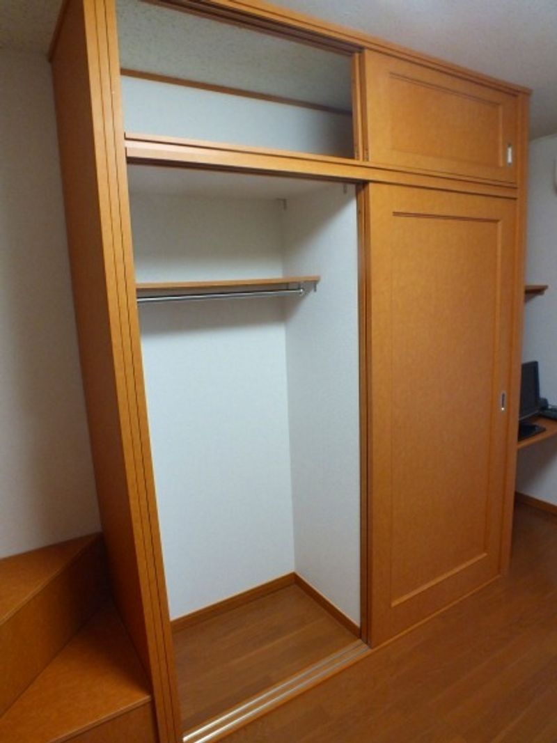 レオパレスアクシス 収納