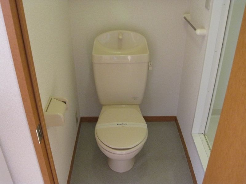レオパレスジュセル トイレ