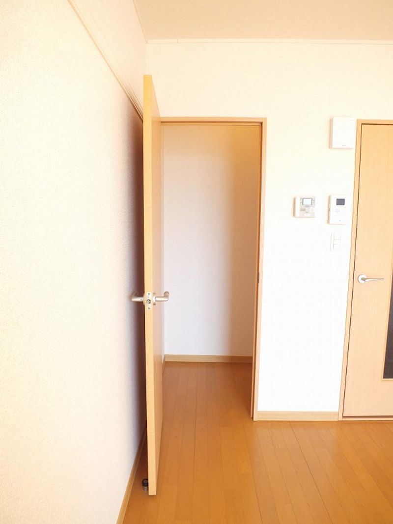 レオパレスフジニューコート 収納