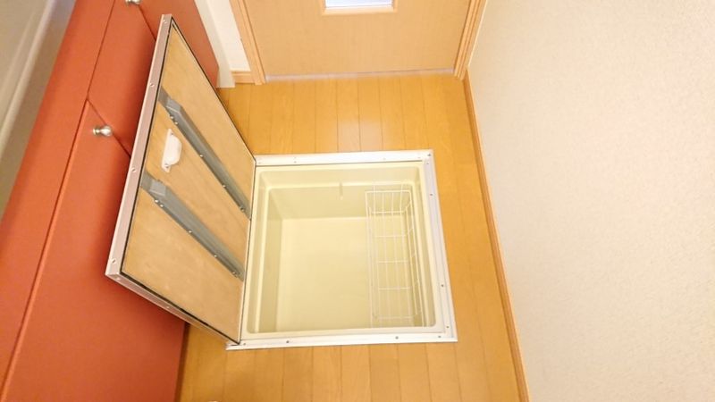 レオネクストメゾンヒカリ　茅野 収納