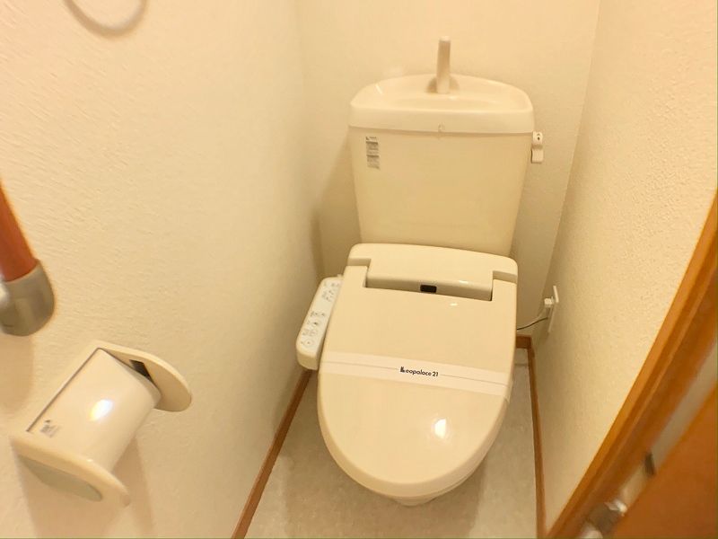 レオパレスリバーサイドパレス トイレ