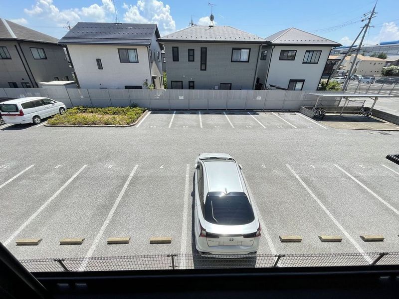 レオパレスＴＫすずめ バルコニー