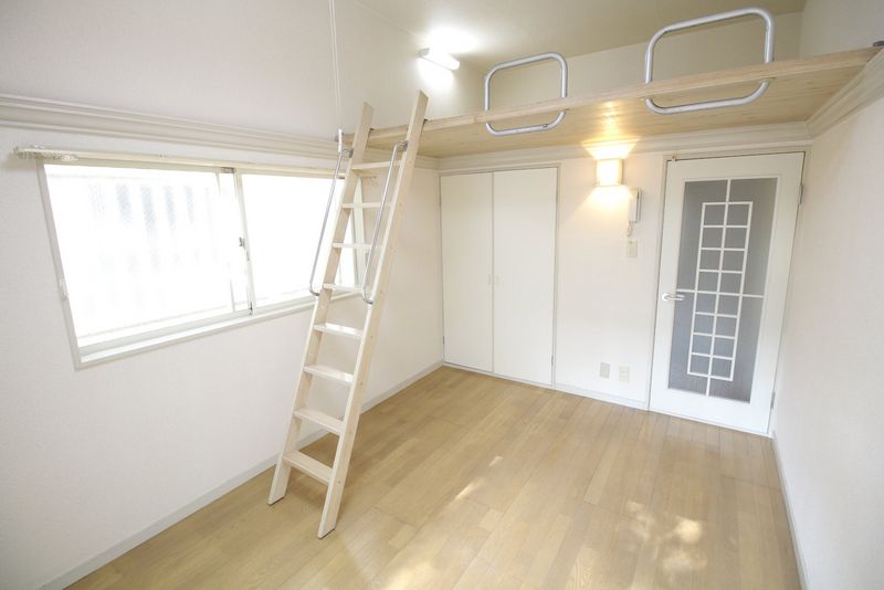 レオパレス矢田第３ 居間