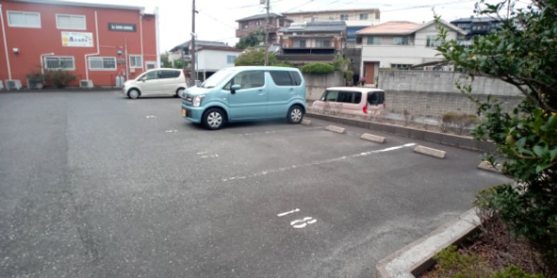 レオパレス高尾 駐車場