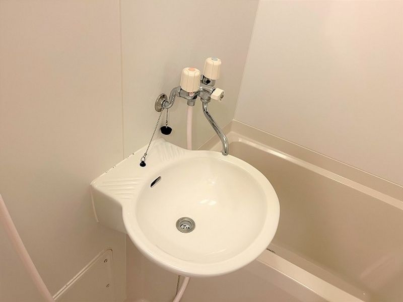 レオパレスメイクリポーズ 洗面台