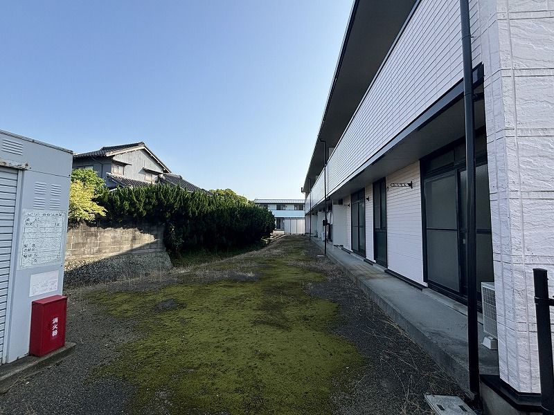 レオパレスしおかぜⅡ 庭
