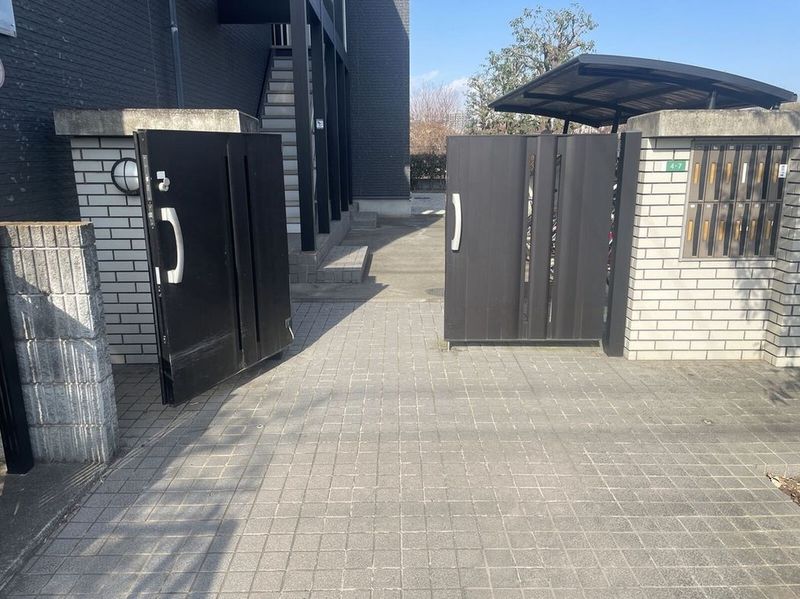 leopalace Hanamizuki Entrance