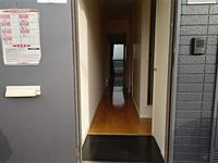 レオパレスフローラⅠ 玄関